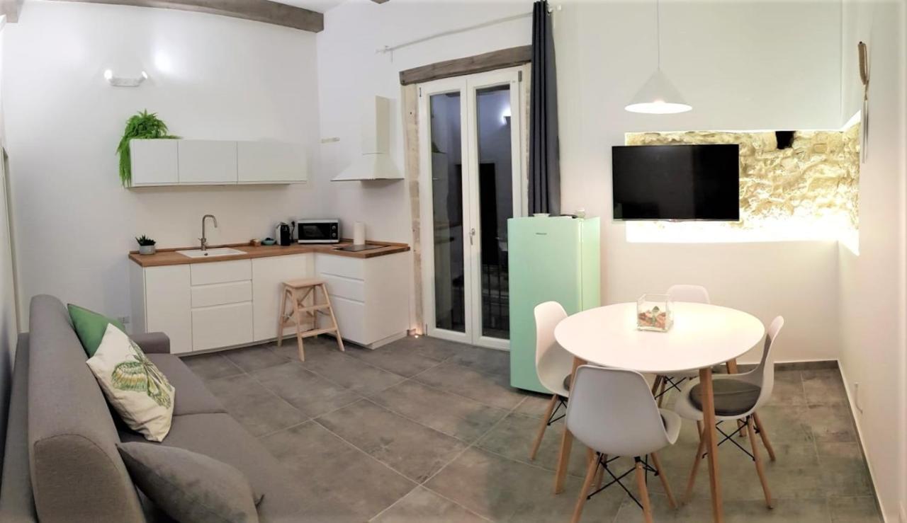Cavour 45 - Ortigia Apartments Syracuse Luaran gambar